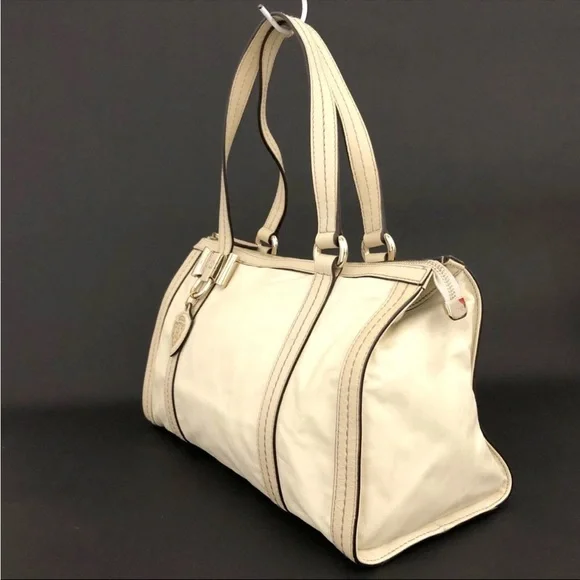 Gucci Duchessa Leather Boston Bag Cream Bow Crest Charm Top Handle. (COA). - Picture 9 of 15